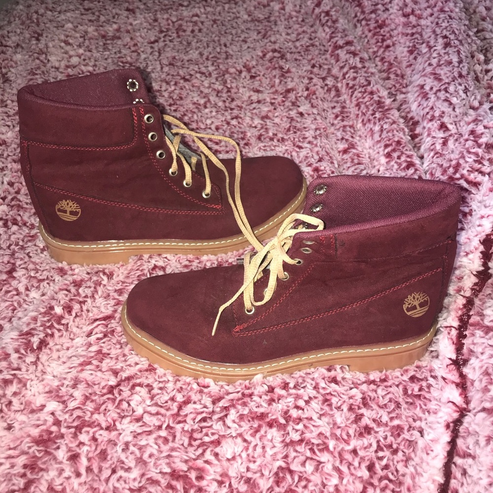 Basically New Maroon Timberland Boots !!